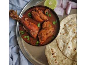 Chicken Curry And 5 Pc Tawa Roti Combo