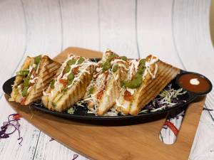 Cheesy Tandoori Sandwich