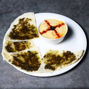 Hummus With Zaatar Pita Bread