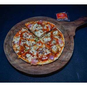 Spicy Paneer Pizza