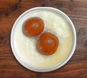 Gulab Jamun [2 Pieces] With Dahi [250 Ml]