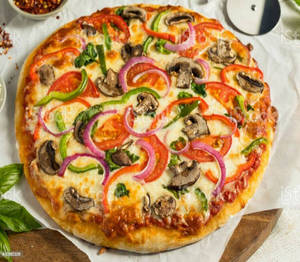 Fusion Mushroom Olive Pizza