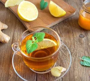 Black Tea With Lemon