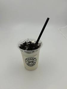 Vanilla Oreo Shake