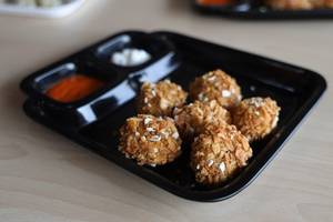 Veg Kurkure Momo (6pcs)