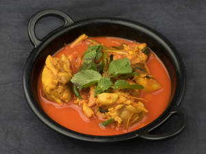 Mughlai Special Veg Mixed Noodles