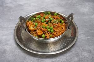 Matar Gobhi Masala