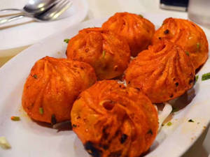 Veg Tandoori Momos 06pcs