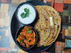 2 Paneer Paratha With Dahi And Pickle Combo