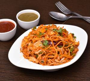 Schezwan Chicken Noodles