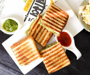 Grilled Masala Bombay Sandwich