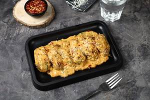 Chicken Wings In Spicy Cheese Garlic Sauce