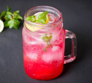 Strawberry Fields Mocktail 