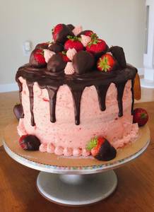 Eggless Strawberry Cake