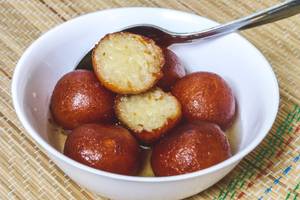 Gulab Jamun (1 Pcs.)