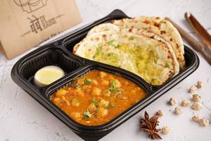 Amritsari Chole Kulche