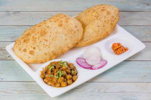 Chole Bhature [2 Bhature]