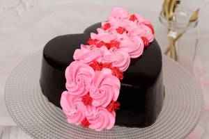 Roses On Heart Designer Cake