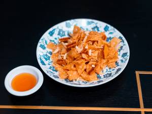 Honey Noodles With Almon Flakes (Mc)