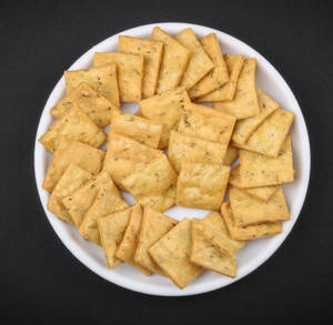 Methi Puri (400 Gms)