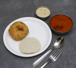 Idli Wada