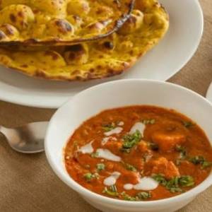 1/2 Shahi Paneer + 1 Butter Naan (Amul)