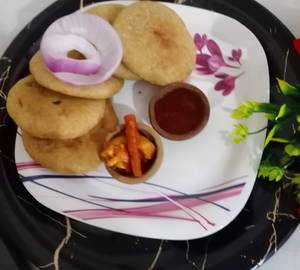 Onion (pyaz) Ki  Kachauri (2 Peace) With Sos, Aachar And  Salad