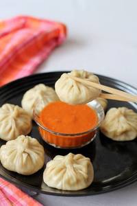 Veg Steamed Momos (6 Pcs)