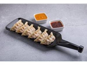 Steamed Spicy Chicken Momos
