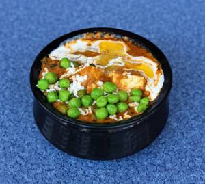 Matar Paneer