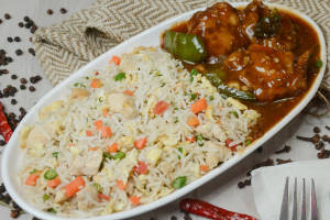 Chilli Chicken Gravy (3pcs) With Fried Rice ( 750 ML )