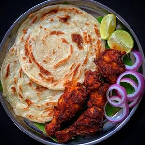 Kozhi Varutha Curry + Parotta