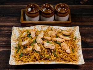 Singapuri Chicken Hakka Noodles
