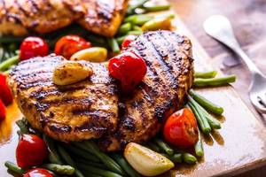 Grilled B B Q Chicken Breasts Al Olio , Pan Tossed In American B B Q Sauce Exotic Veggies