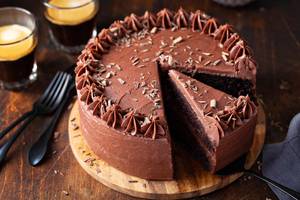 Premium Chocolate Cake (Eggless)