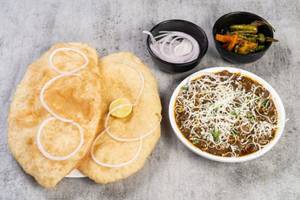Cheese Chole  [250ml] + 2  Bhature + Pickle + Salad