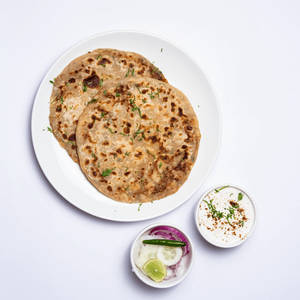 Paneer Paratha With Curd