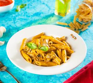 Pesto Primavera With Mushroom Pasta