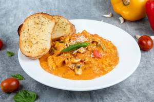 Creamy Red Sauce Pasta