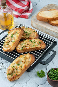 Chicken & Cheese Garlic Bread [5 Pcs]