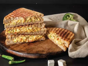 Paneer Masala Sandwich [Full]