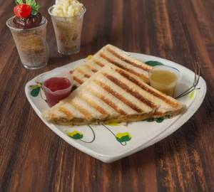 Grilled Aloo Pyaaz Sandwich