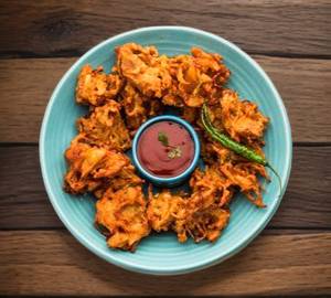 Pyaj pakodi [8 pcs]