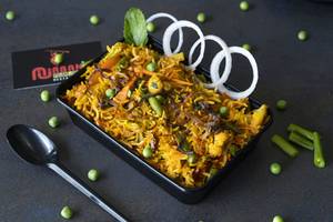 Veg Biryani With Raita