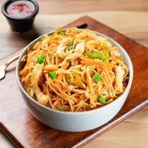 Chilli Garlic Noodles (chicken)