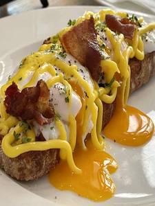 Eggs Benedict