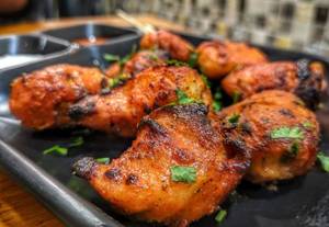 Chicken Tandoori Momos Dry [8 Pieces]
