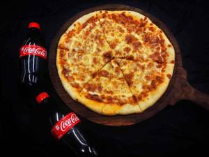 Jain Punjabi Margherita Pizza [10 Inches] + 2 Coke [250 Ml]