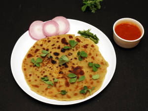 Methi Paratha 2Pc