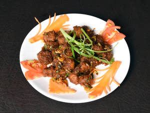 Vegetable Manchurian (15 Pcs)